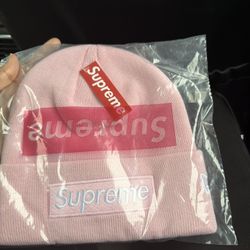 Supreme hat 