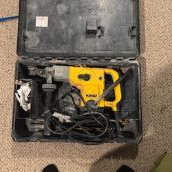 Dewalt D25551 Rotary Hammer