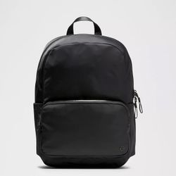 lululemon - Everywhere Backpack 22L