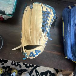 44 glove 