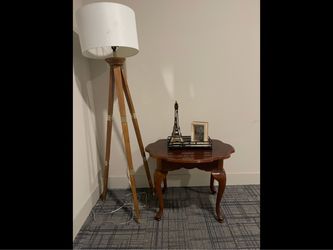 Coffee Table & Lamp!