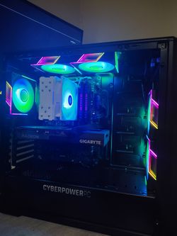 i5 10th gen - RX 6600XT - 16gb DDR4 - Win11