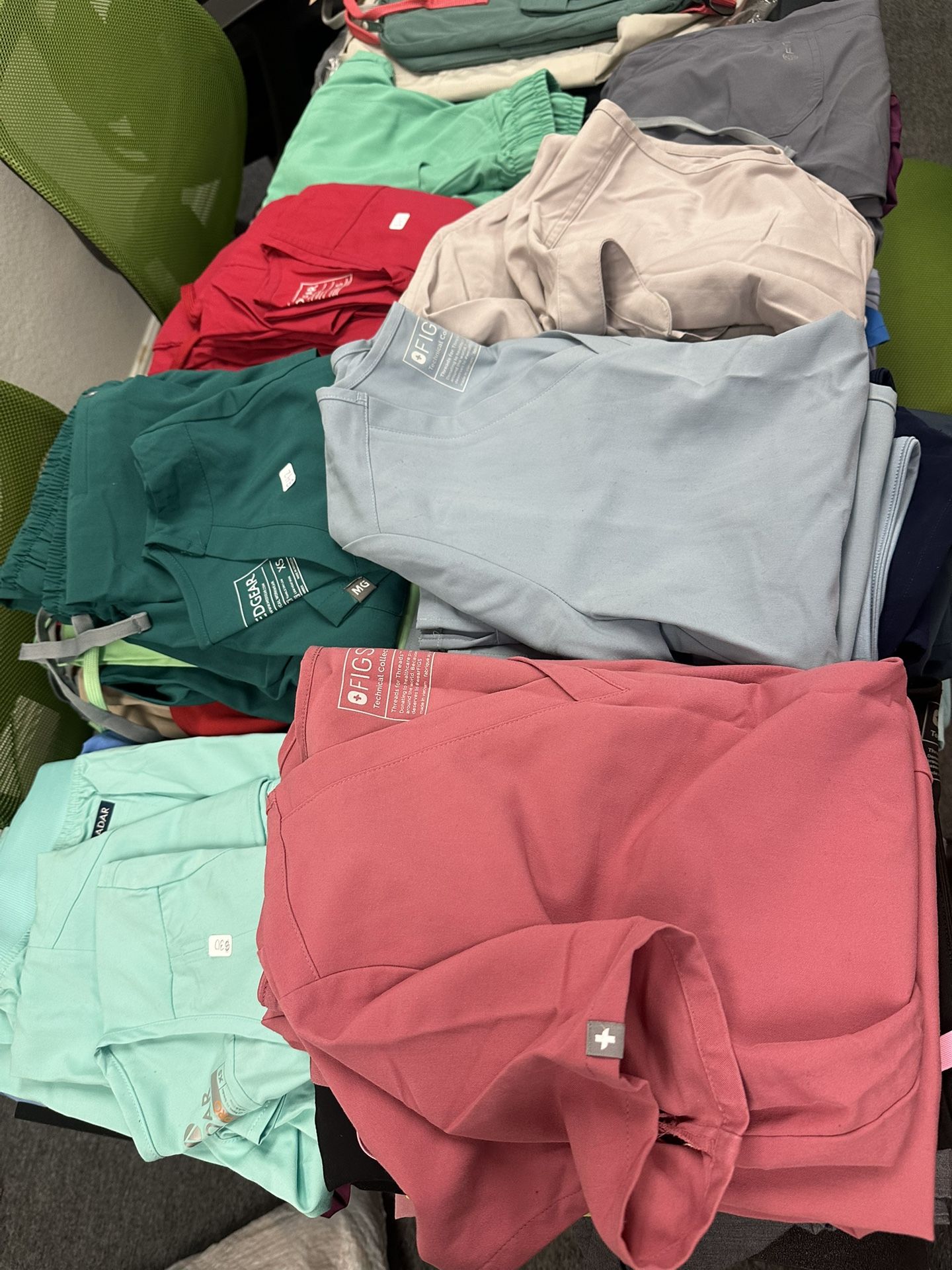 Women’s Scrubs for Sale