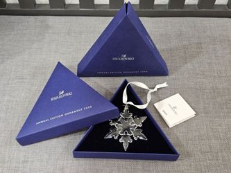 Swarovski 2020 Annual Ornament Snowflake Crystal Star (contact info removed) Box Ribbon Booklet