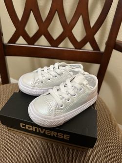 Converse Infant Size 5 Sneakers