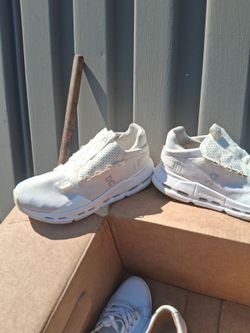 Mens shoes 9 in a half