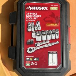 Husky 25 Piece Tool Box