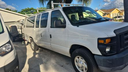 2010 Ford E350 Super Duty