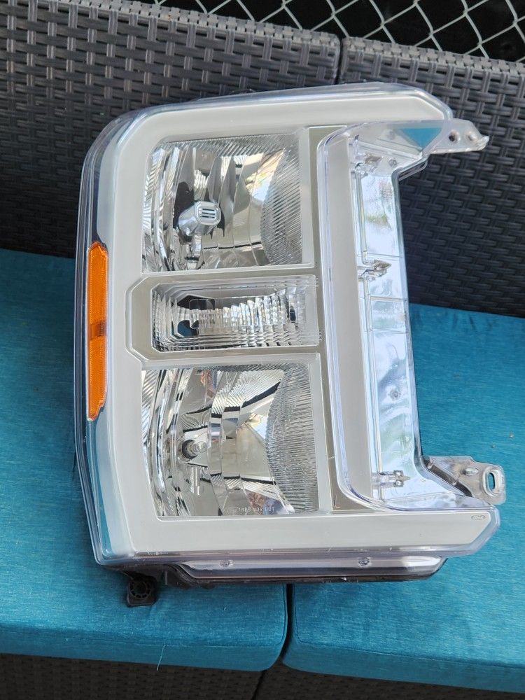 F250 F(contact info removed) Headlamp OEM Halogen Right Side 