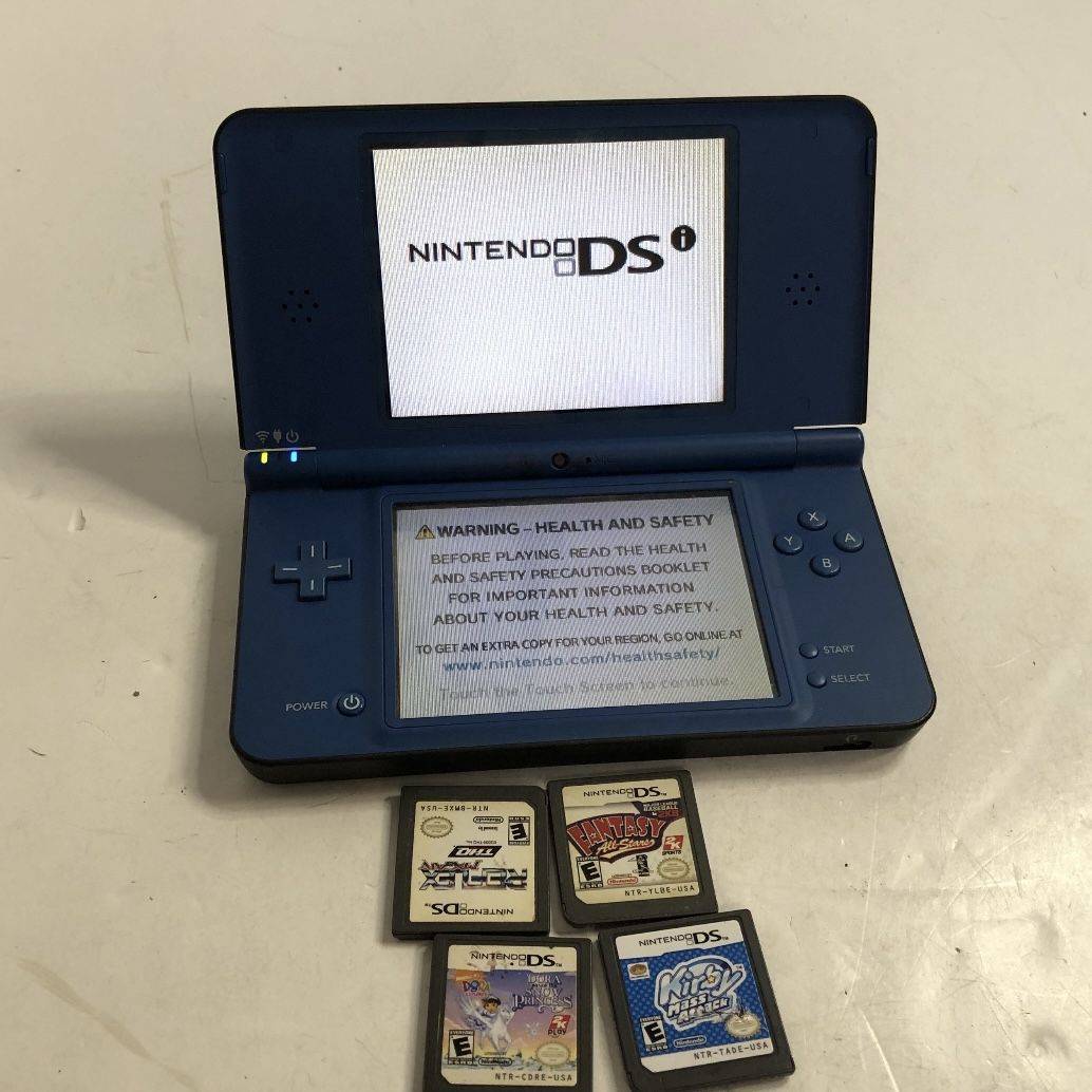 Nintendo DSi XL with 4 Games