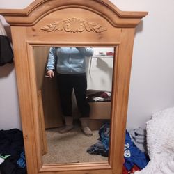 Broyhill 6 Drawer Dresser And Mirror 