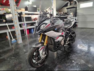 2016 BMW S1000XR