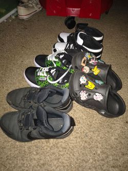Boys shoes
