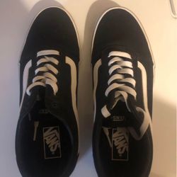 Men’s Vans Size 9