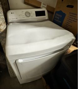LG DLE7100W  Dryer