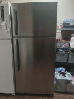 Stainless Steel Top-Freezer Refrigerator