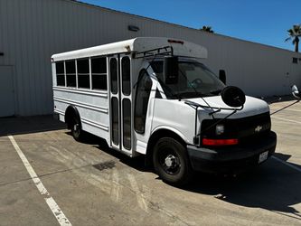 2006 Chevrolet express skoolie
