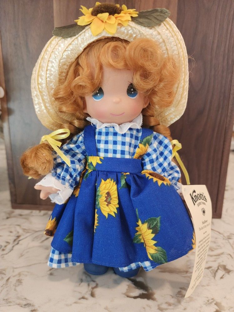 Precious moments Vintage Sunflower Knott's Berry Farm Girl doll