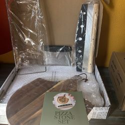 New 5 Piece Pizza Set. Stone With Handle, Peel, Cutter, Dough Scraper, 
