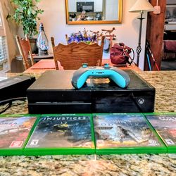 Xbox One system with 4 games