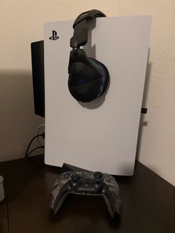 Ps5 1TB (disk) w/ headset & camo controller