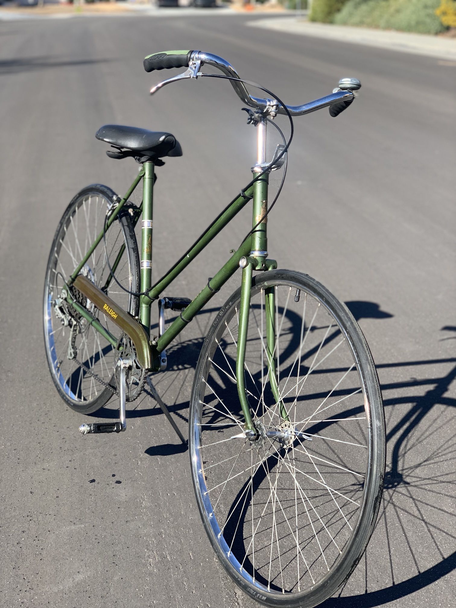 Classic Vintage 1960’s Raleigh Sports Custom 5-Speed 27” Cruiser