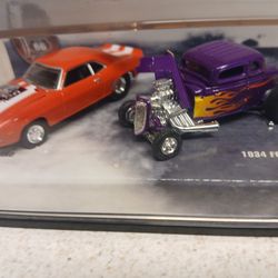 2002 Rare Hotwheels Rt 66 Dual Car Collector Set