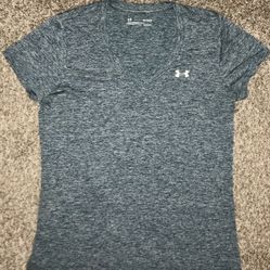 Womens Under Armour Vneck. 