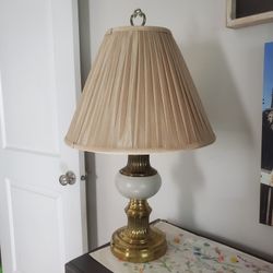 Vintage UL Brass Plated & White Enameled GLOBE Traditional Table Lamp