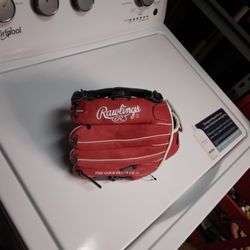 Baseball Glove Like New. Rawlings Brand.