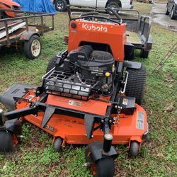 sz26-52 kubota zero turn stand behind lawn mower 2019 $6800 OR BEST OFFER. must pick up.