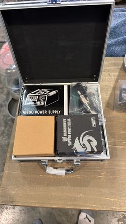 Dragonhawk Tattoo set up