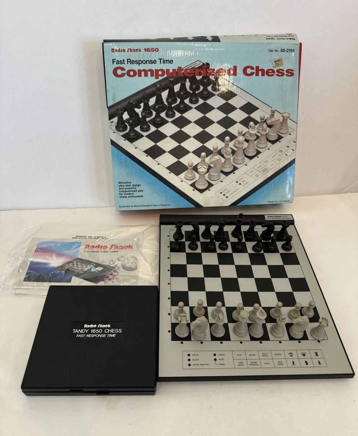Vintage Radio Shack 1650 Fast Response Time Computerized Chess Board Game