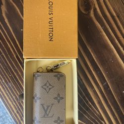 LV Wallet 