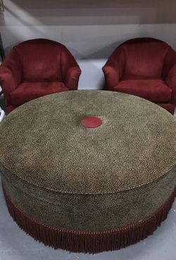 Ottoman and 2 chairs