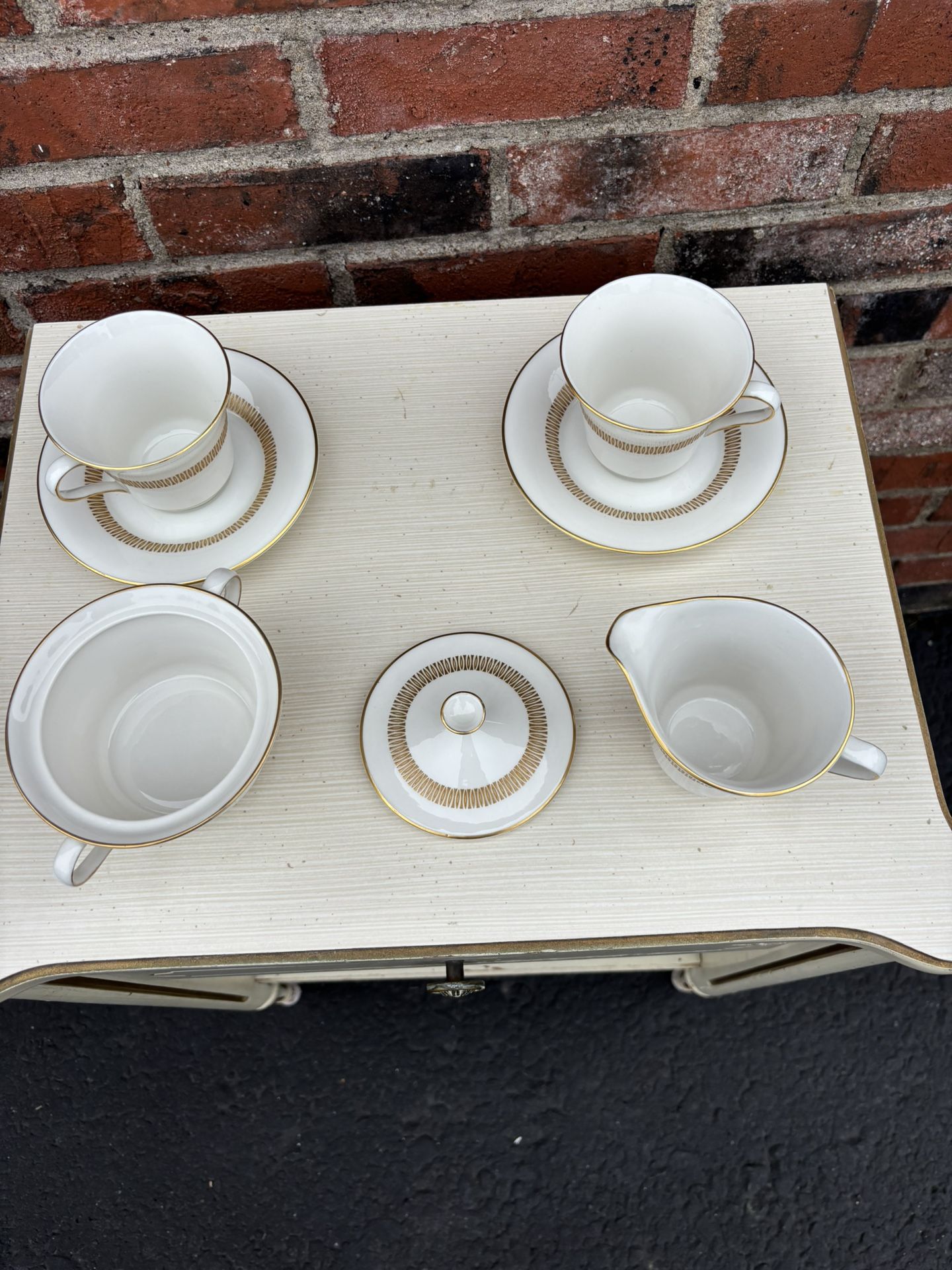 7 Piece Castleton Tea Collection