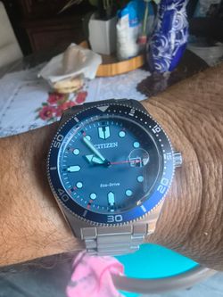 Citizen eco -drive 43 mm  modelo  aw1761- 89L