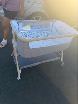 Free bassinet French valley