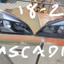 Freghtliner Cascadia Headligth 18-21