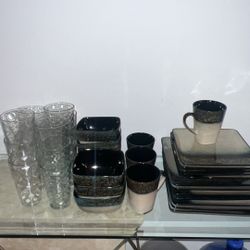 Plates / bowls / Mugs / Glasses 