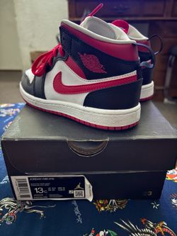 Jordan 1 mid