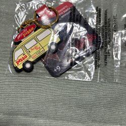 Funko Netflix Stranger Things Surfer Boy Pizza Van Keyring Keychain 
