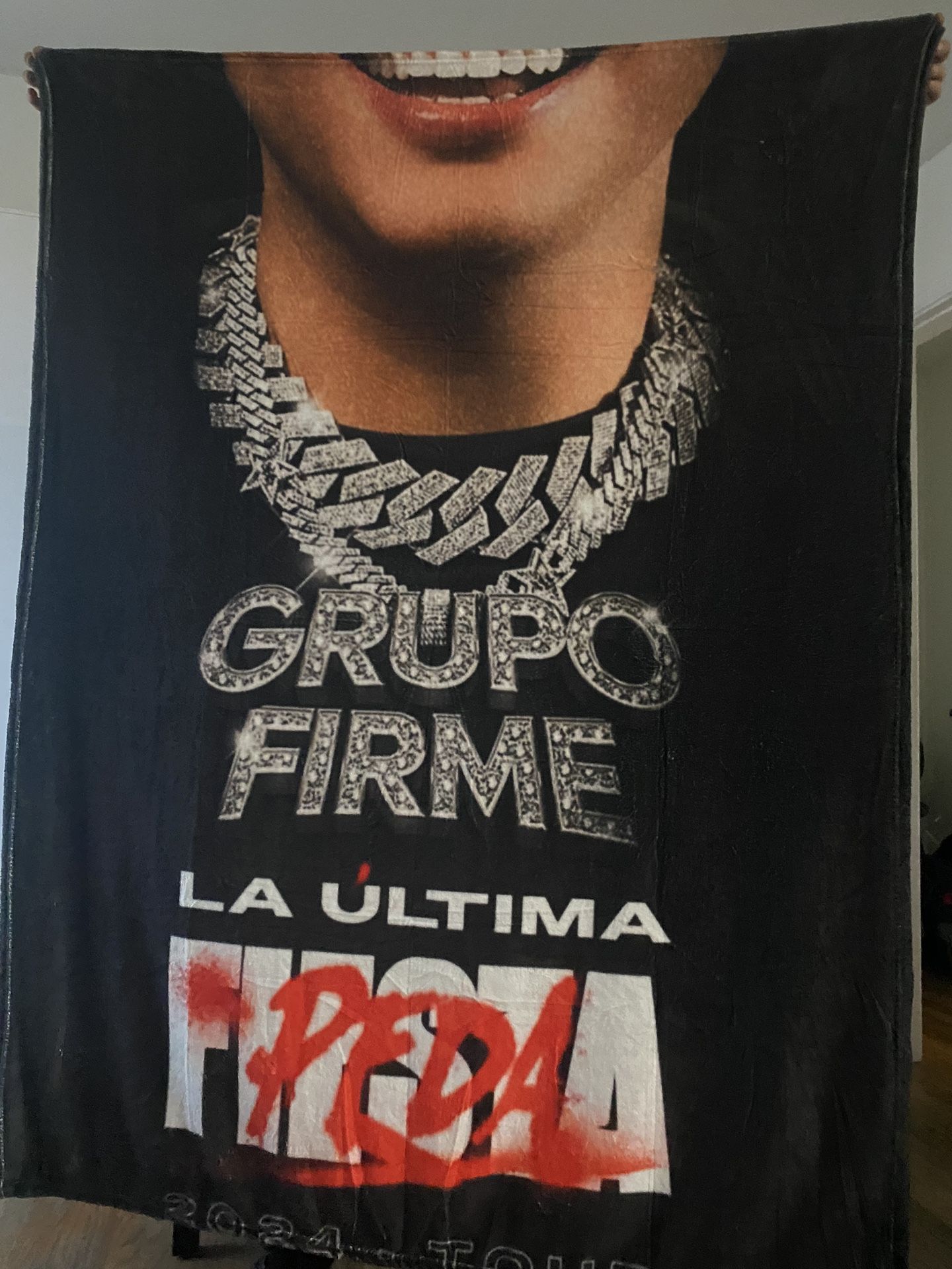 Cobija De Grupo Firme