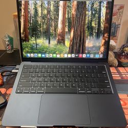 Apple 13” MacBook Air M2 500GB