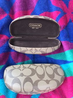 COACH EYEGLASS CASE LNEW ONLY 15each firm