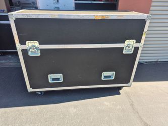 Huge flight / road hard case for video / audio equipment  w/ wheels 57X 23X 44X
