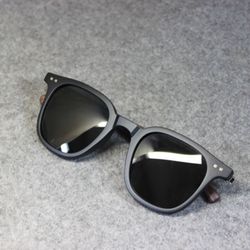 New sunglasses men’s and women‘s trend retro wood grain polarized myopic sunglasses anti