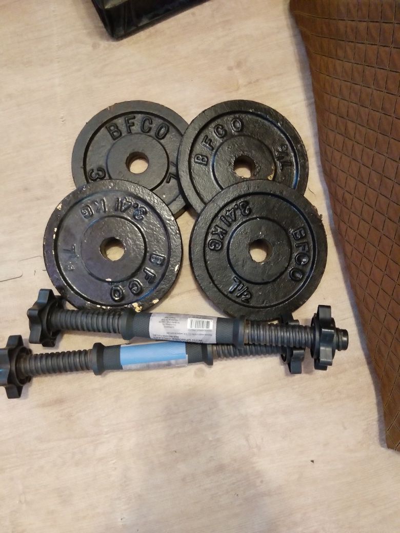 4 x 10 lbs 2 new short bars