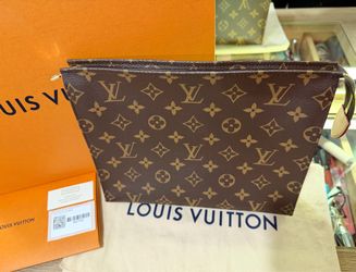 Louis Vuitton Toiletry Pouch 26