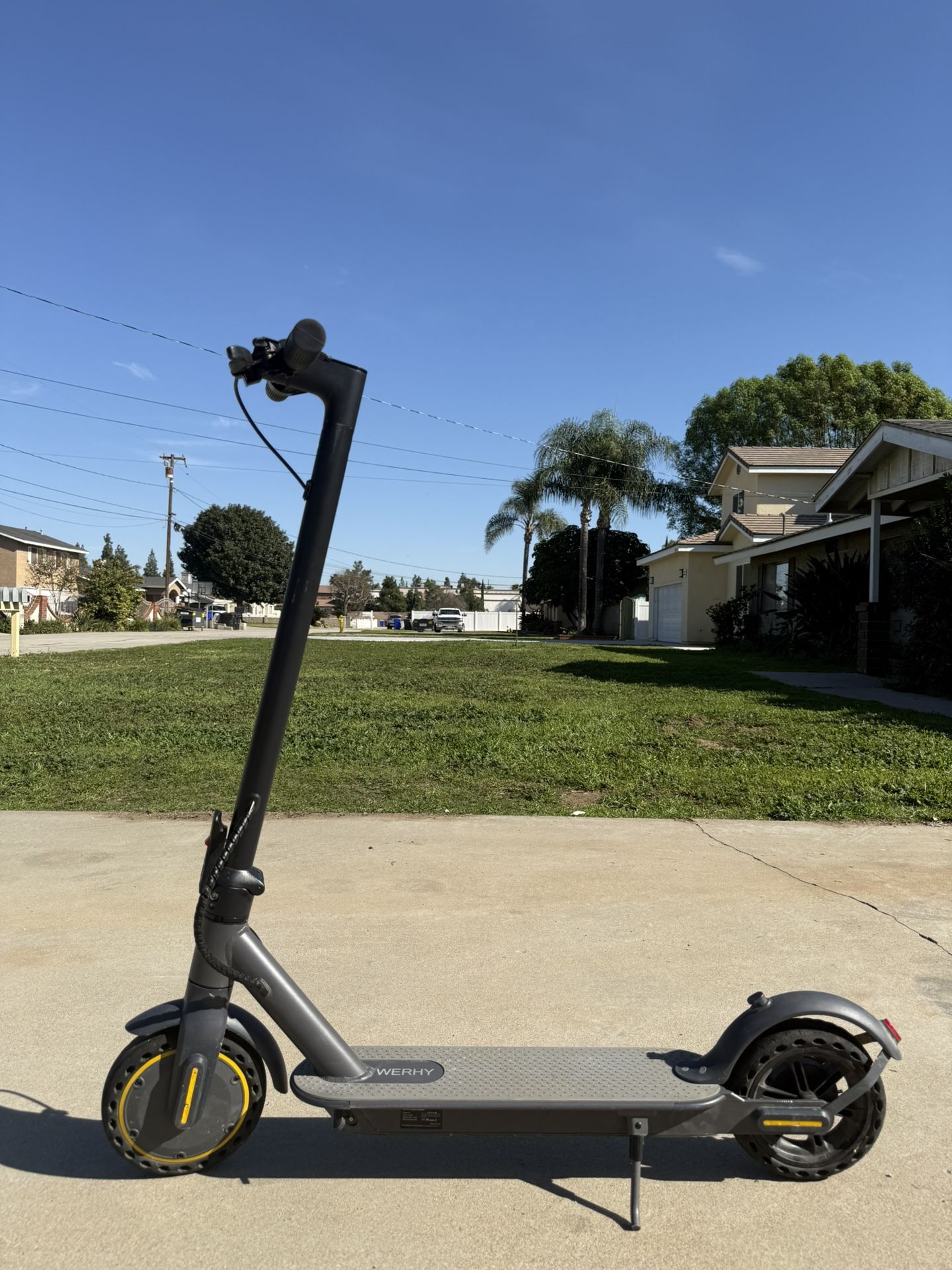 Electric scooter